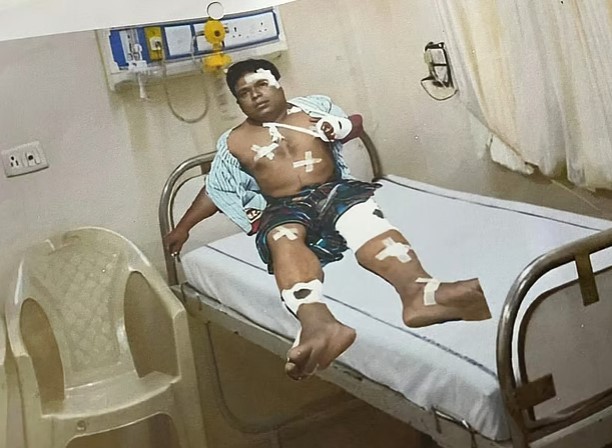 জুলাই শহীদ স্মৃতি ফাউন্ডেশনে যেভাবে ধরা পড়ল ৫০ প্রতারক! (ভিডিও)